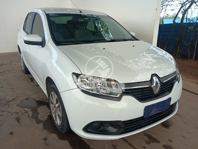 Renault Logan Expression 1.6 2015/2016